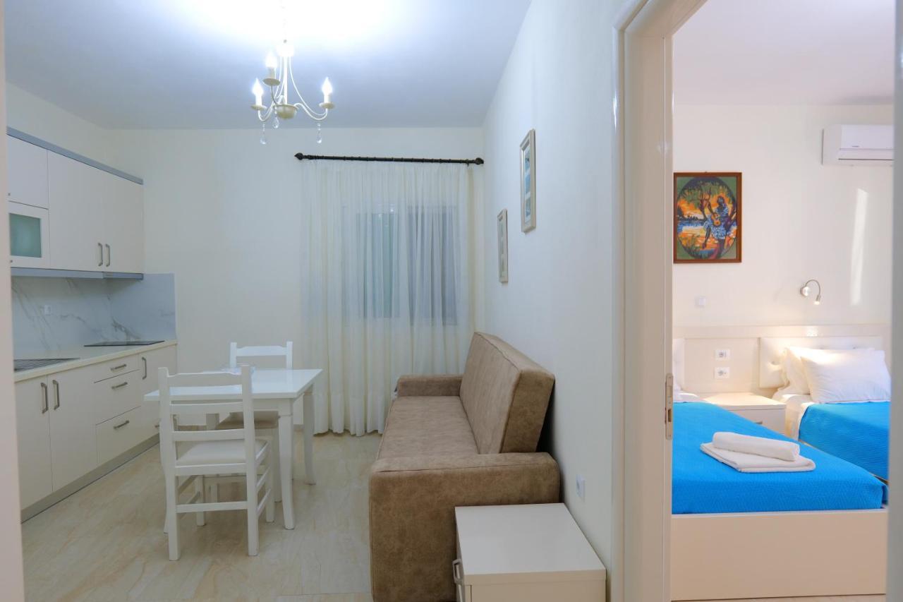 Sunny Holiday Sarandë Exterior foto